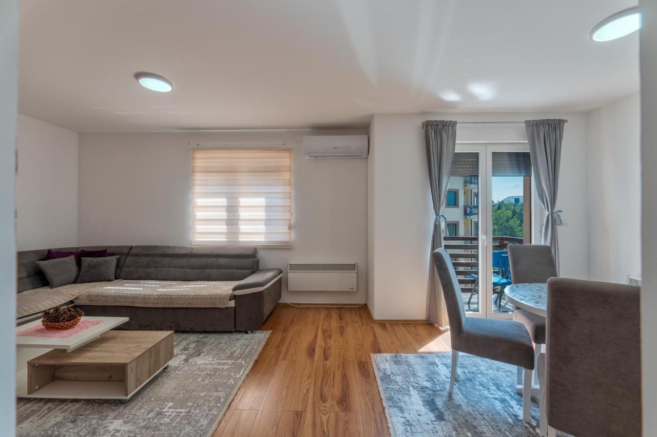 Apartment Luka